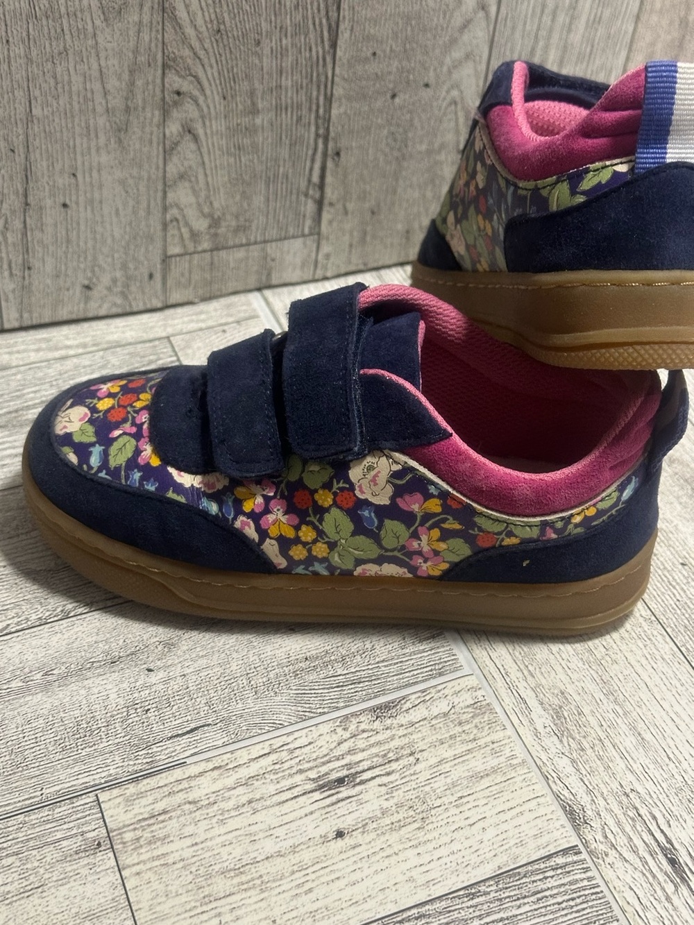 Mini Boden Toddler Girls Floral Double-Strap Sneakers – Size 8 - Picture 6 of 9